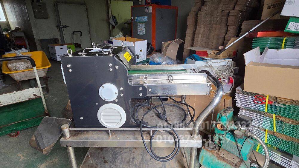  표고버섯 슬라이스기  C200 표고버섯 절단기  뒤우측면