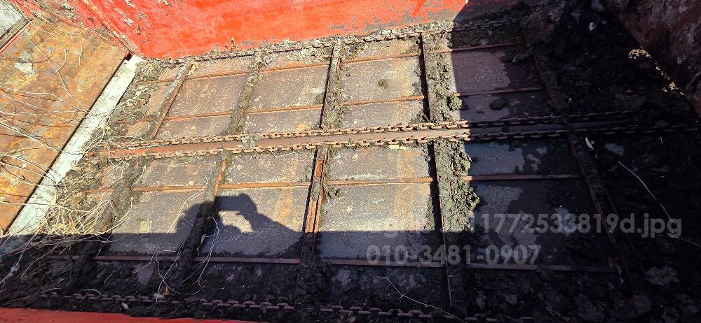 터키산 퇴비살포기 퇴비살포기 퇴비살포기 뒤우측면