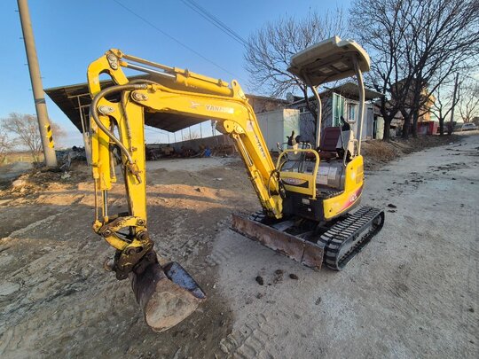 얀마 굴삭기 VIO17 (1.7톤) 앞좌측면