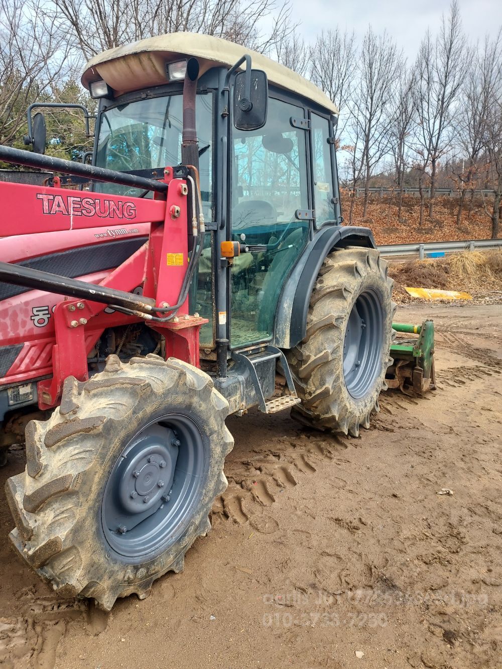 TYM 트랙터 T552 (55마력) 뒤우측면