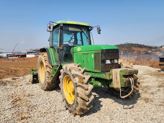 존디어 트랙터 6610 (115마력) 앞좌측면