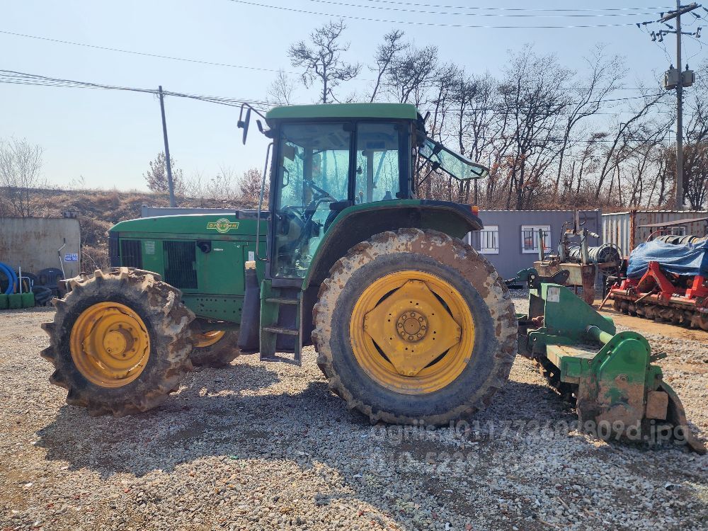 존디어 트랙터 6610 (115마력) 뒤우측면