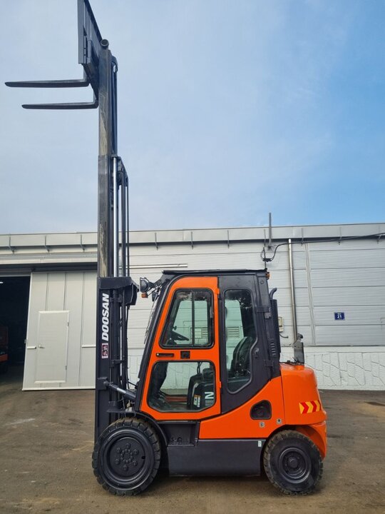 Doosan Forklift D25S-5 (2.5톤) 앞좌측면