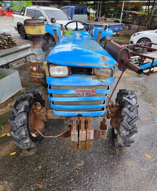 TYM Tractor 동양 25마력 (25hp) 앞좌측면