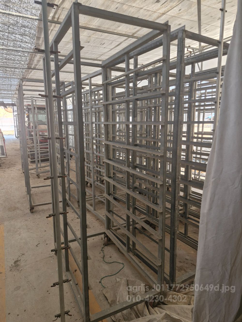  육묘다이 육묘다이  뒤우측면