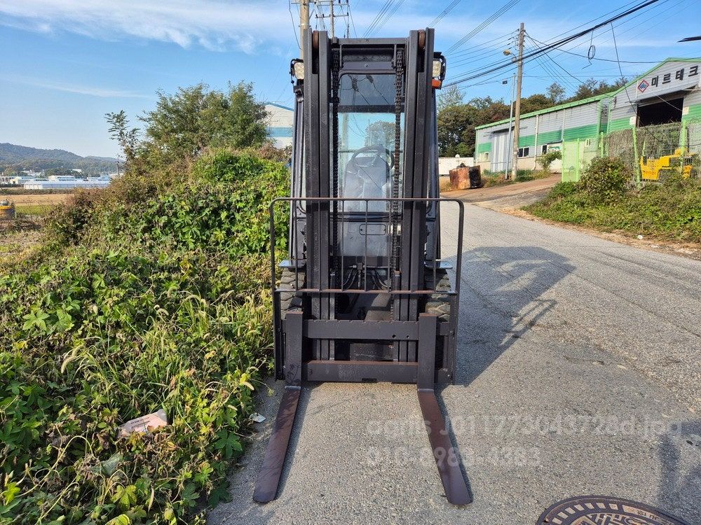 Doosan Forklift 프로5 (2.5톤) 뒤우측면