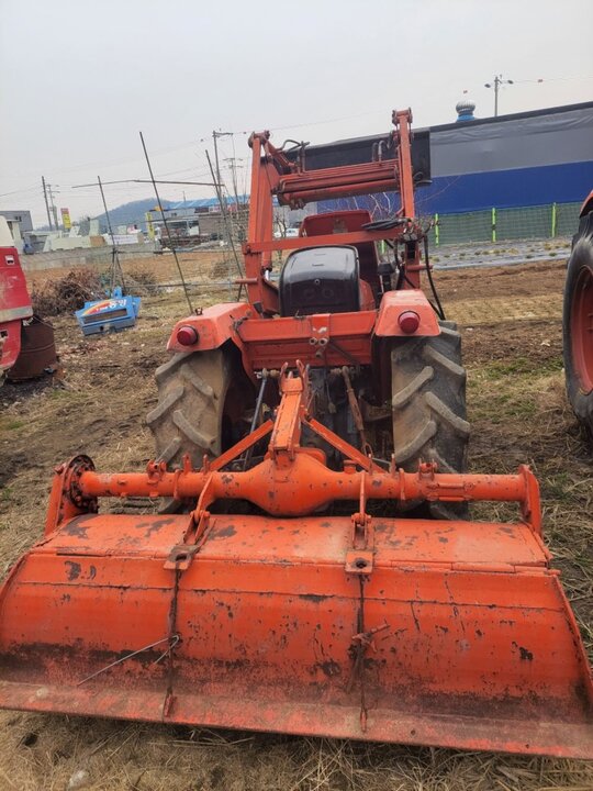 Daedong Tractor L2601 (26hp) 앞좌측면