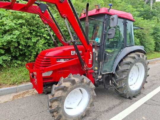 국제 트랙터 EF585 (58마력) 앞좌측면