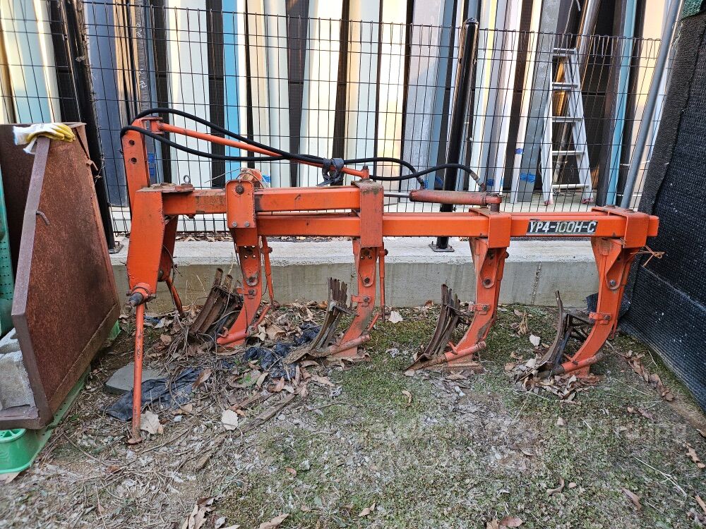  Plow YP4-100H-C  뒤우측면