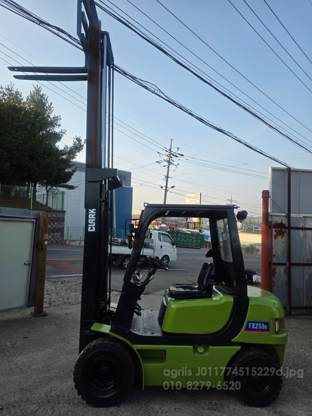 Clark Forklift FX253D (2.5톤) 뒤우측면