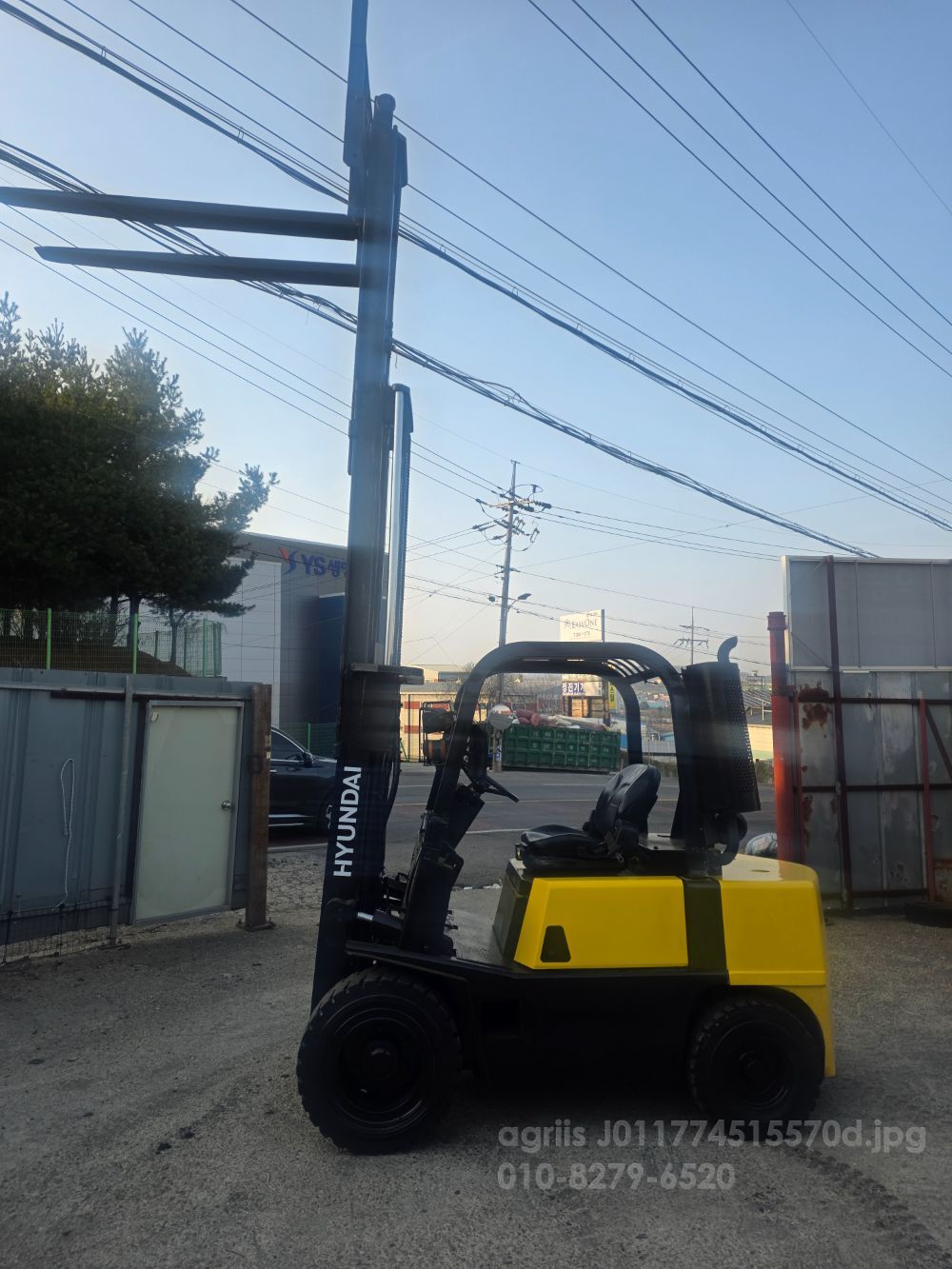 Hyundai Forklift 3톤3단디젤 (3톤) 뒤우측면