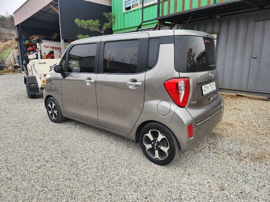  레이 레이  앞좌측면