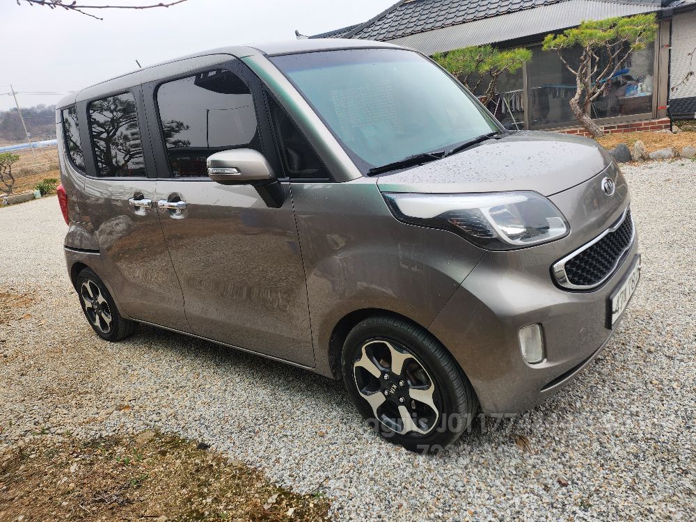  레이 레이  뒤우측면