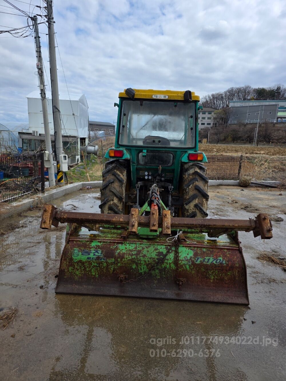 Daedong Tractor (43마력)  뒤우측면