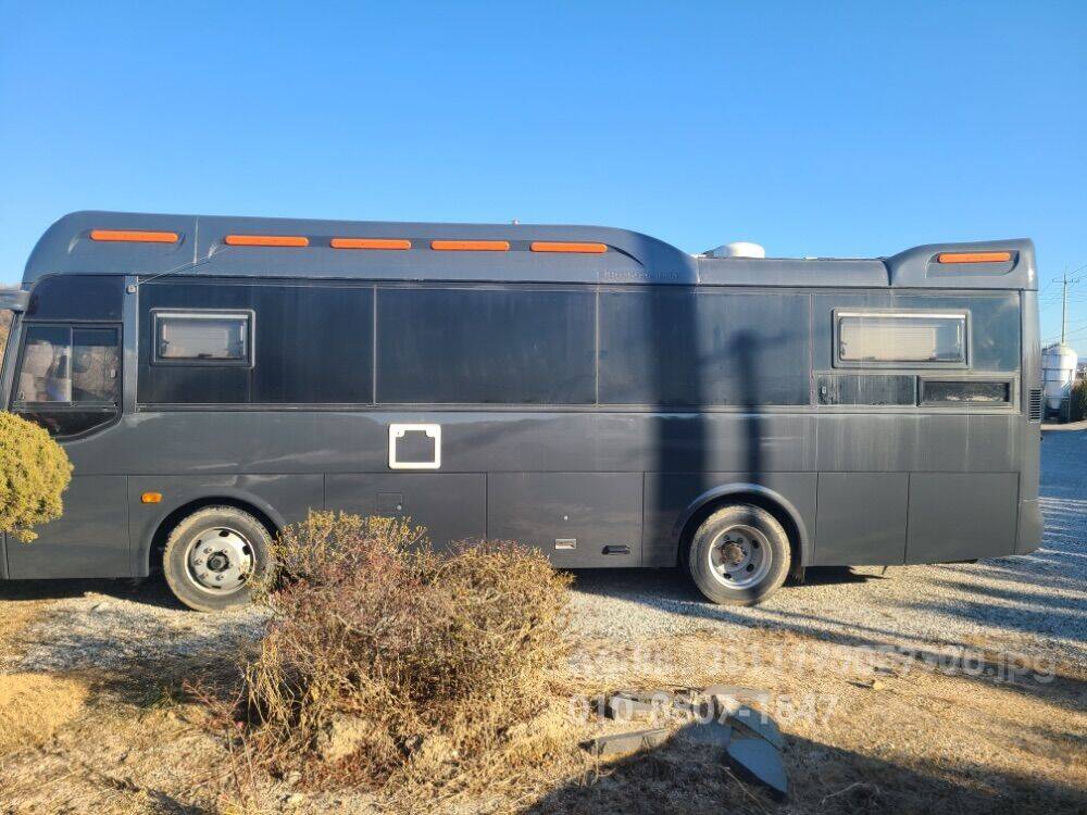  캠핑카 캠핑카  앞좌측면