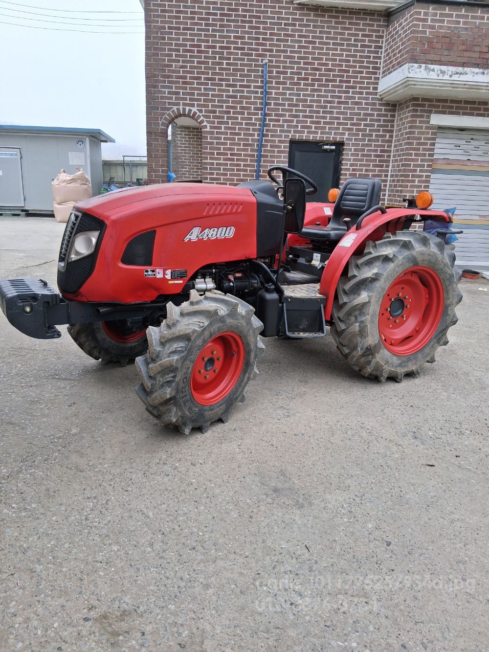 Kukje Tractor A4800 (48hp) 뒤우측면