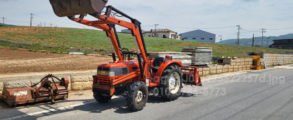 Daedong Tractor D380L (38hp) 뒤우측면