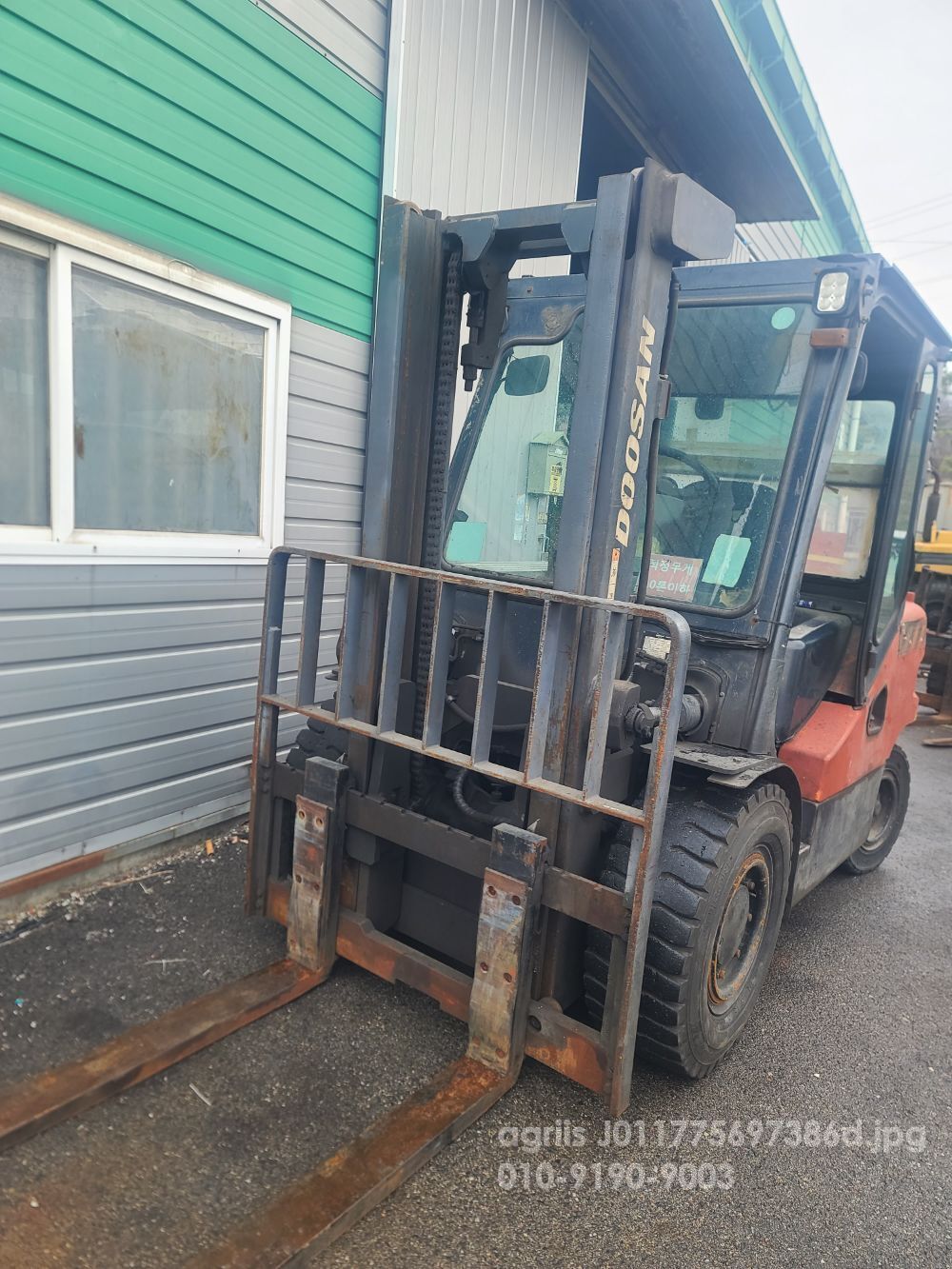  Forklift (4톤)  뒤우측면