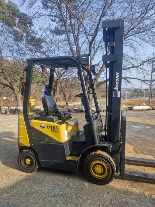 두산 지게차 D15S (1.5톤) 앞좌측면