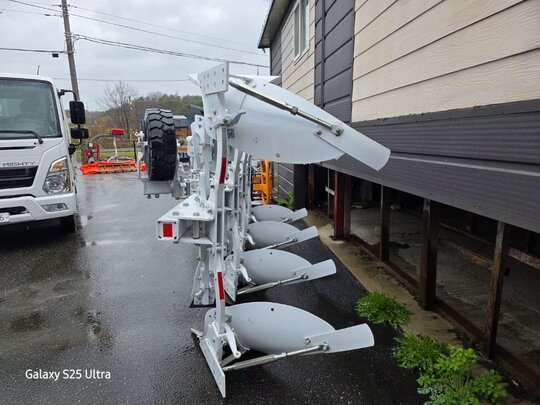  양용 쟁기 YO-4B  앞좌측면