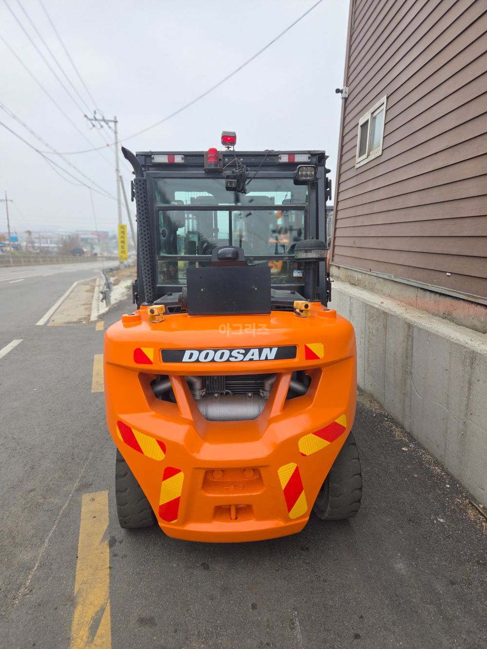  Forklift 디젤 4.5톤 3단 4.25M 자동발 (4.5톤) 뒤우측면