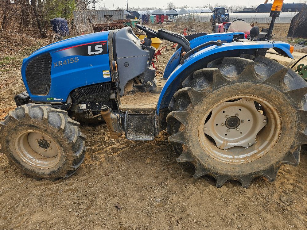 LS Tractor XR4155 (55.7hp) 앞좌측면