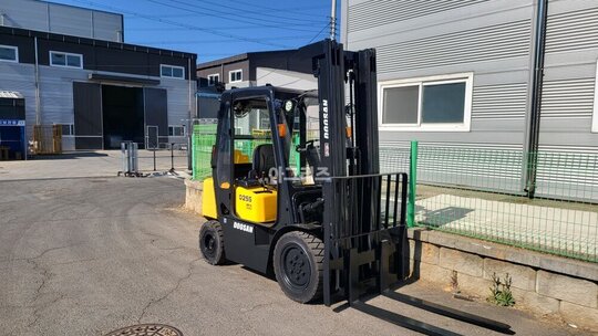 대우두산 지게차 D25S (2.5톤) 앞좌측면