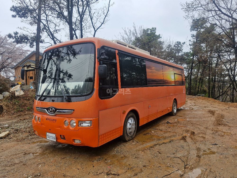 Hyundai 버스 캠핑카 에러로타운  뒤우측면