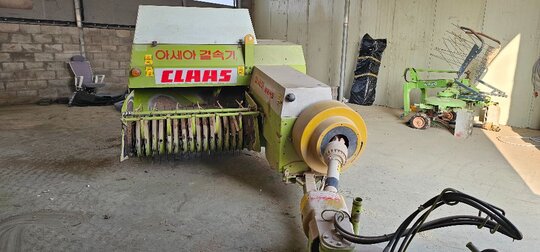 아세아 아세아 CLAAS사각베일러 MK45 앞좌측면