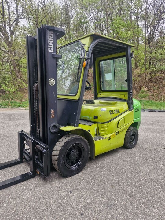 Yanmar Forklift 삼성클락 GTS2.5 (2.5톤) 앞좌측면