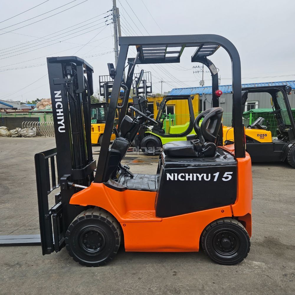  Forklift 1.5톤 전동 (1.5톤) 뒤우측면