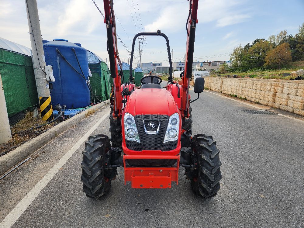 Daedong Tractor NS580V (58hp) 뒤우측면
