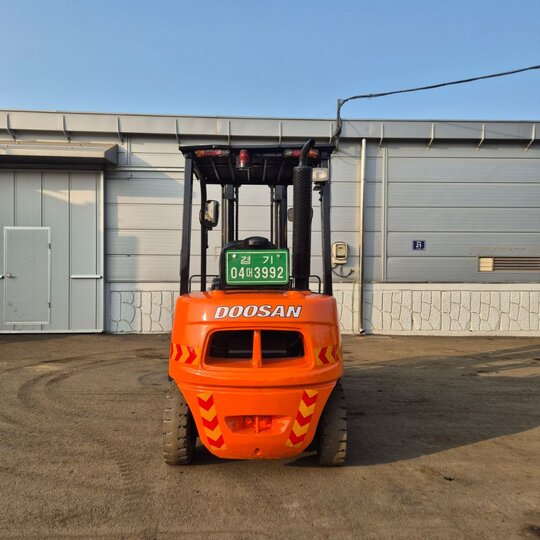  Forklift B20s (2톤) 앞좌측면