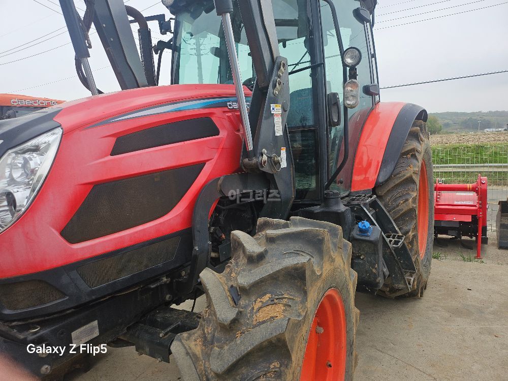 대동 트랙터 PX1300 (125마력) 뒤우측면