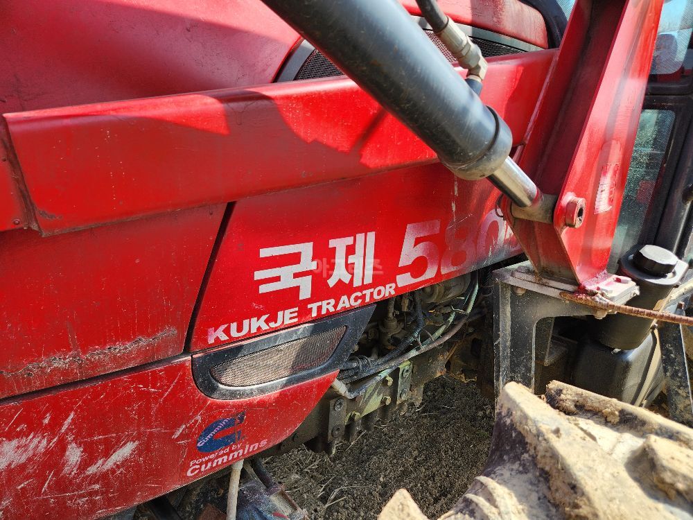 국제 트랙터 5805 (58마력) 뒤우측면