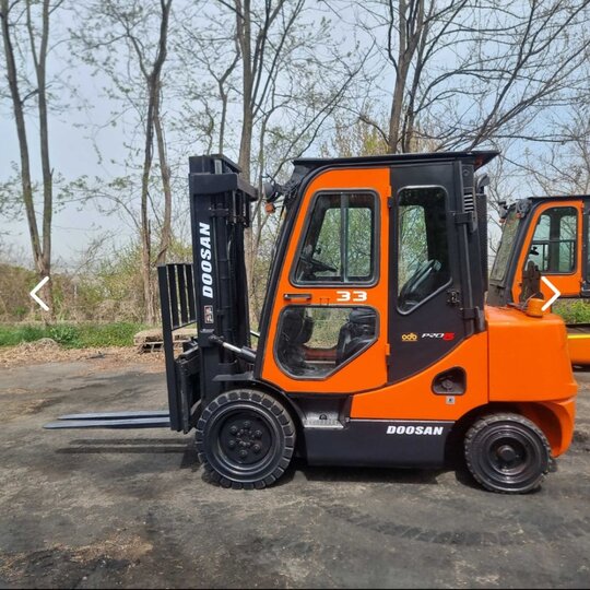 두산 지게차 PRO (3.3톤) 앞좌측면