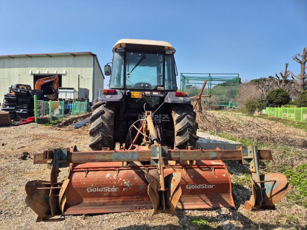 TYM 트랙터 T552 (55마력) 뒤우측면