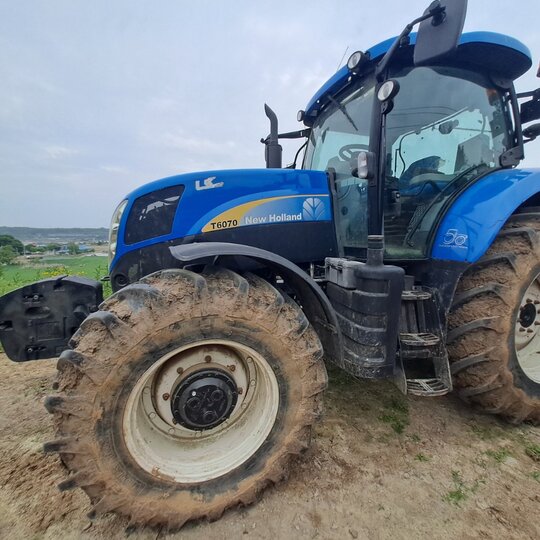 NewHolland Tractor T6070 (135hp) 앞좌측면