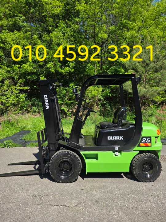 Clark Forklift 삼성2.5톤 사이드쉬프크 (2.5톤) 앞좌측면