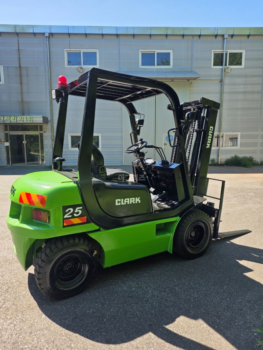 Clark Forklift 삼성2.5톤 사이드쉬프크 (2.5톤) 뒤우측면