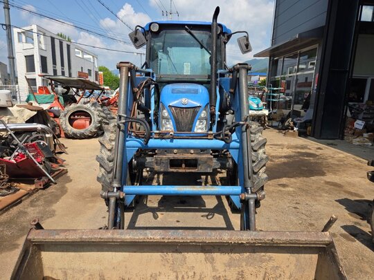 NewHolland Tractor TN75DA (75hp) 앞좌측면