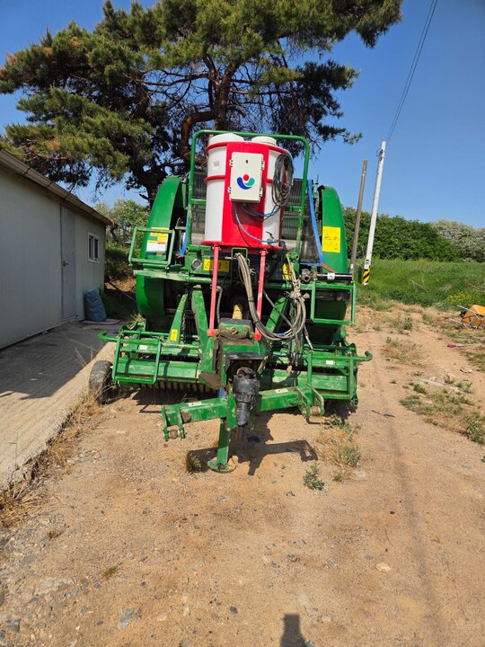  Round Baler F5500  앞좌측면
