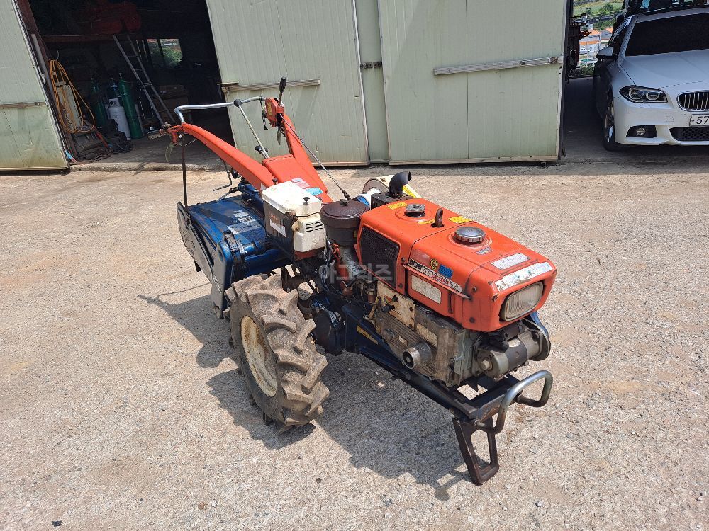Daedong Power Tiller ND130 (10hp) 뒤우측면
