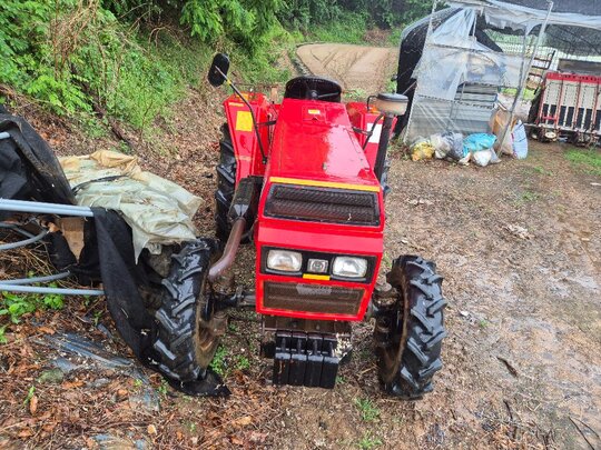 Kukje Tractor KTE230 (25hp) 앞좌측면