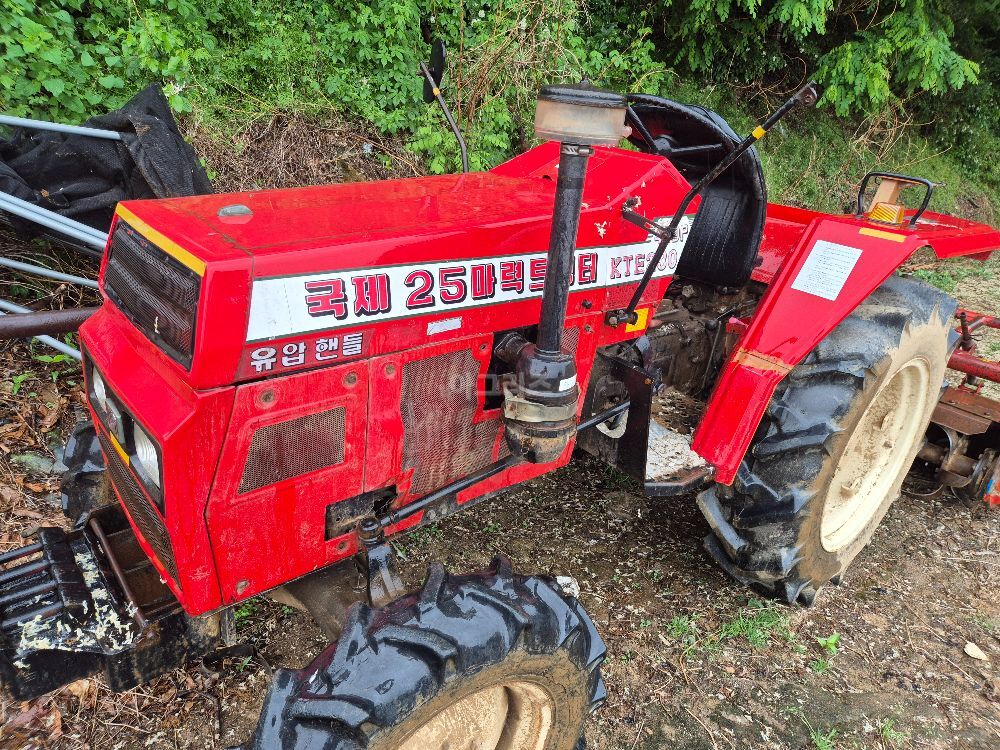 Kukje Tractor KTE230 (25hp) 뒤우측면