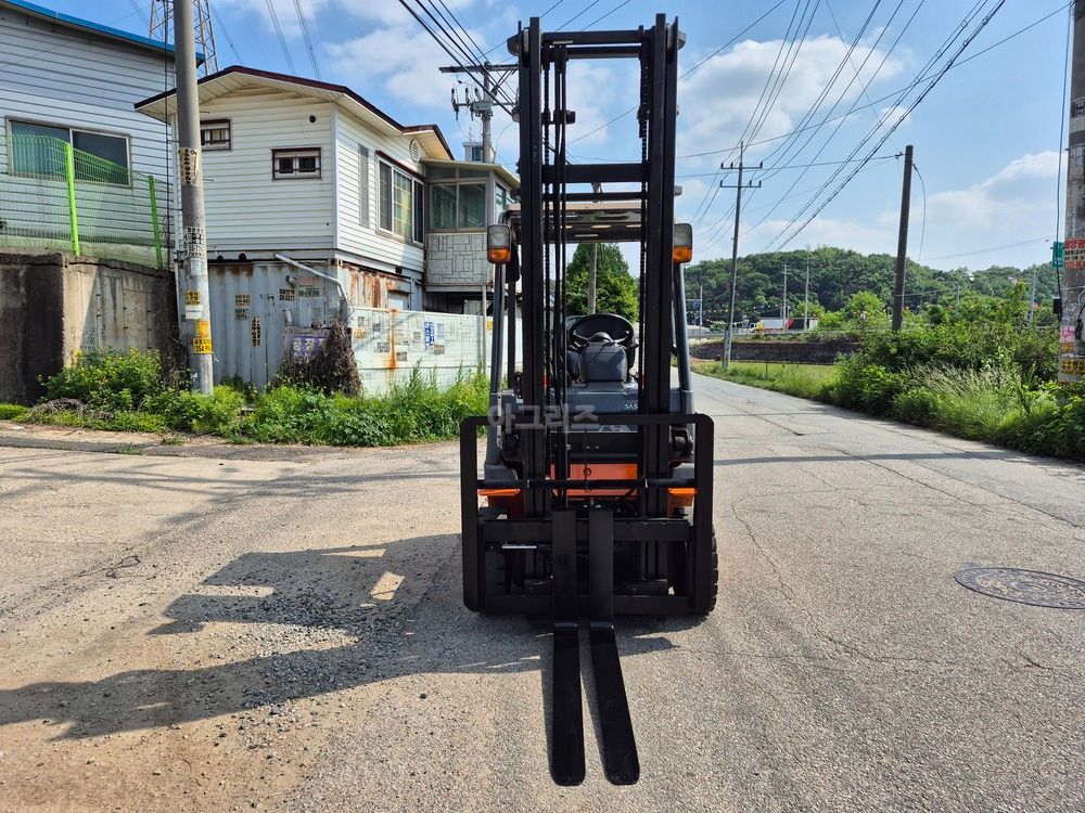 도요타 지게차 7FB1.5 (1.5톤) 뒤우측면