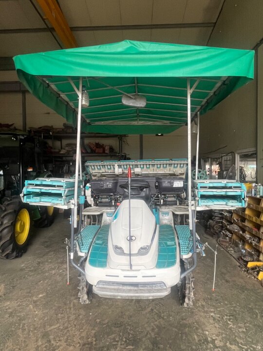 Kubota Rice transplanter KEP67FRS (6Rows) 앞좌측면