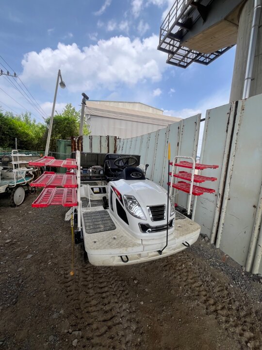 Kukje Rice transplanter RGO-60SDYHFA (6Rows) 앞좌측면