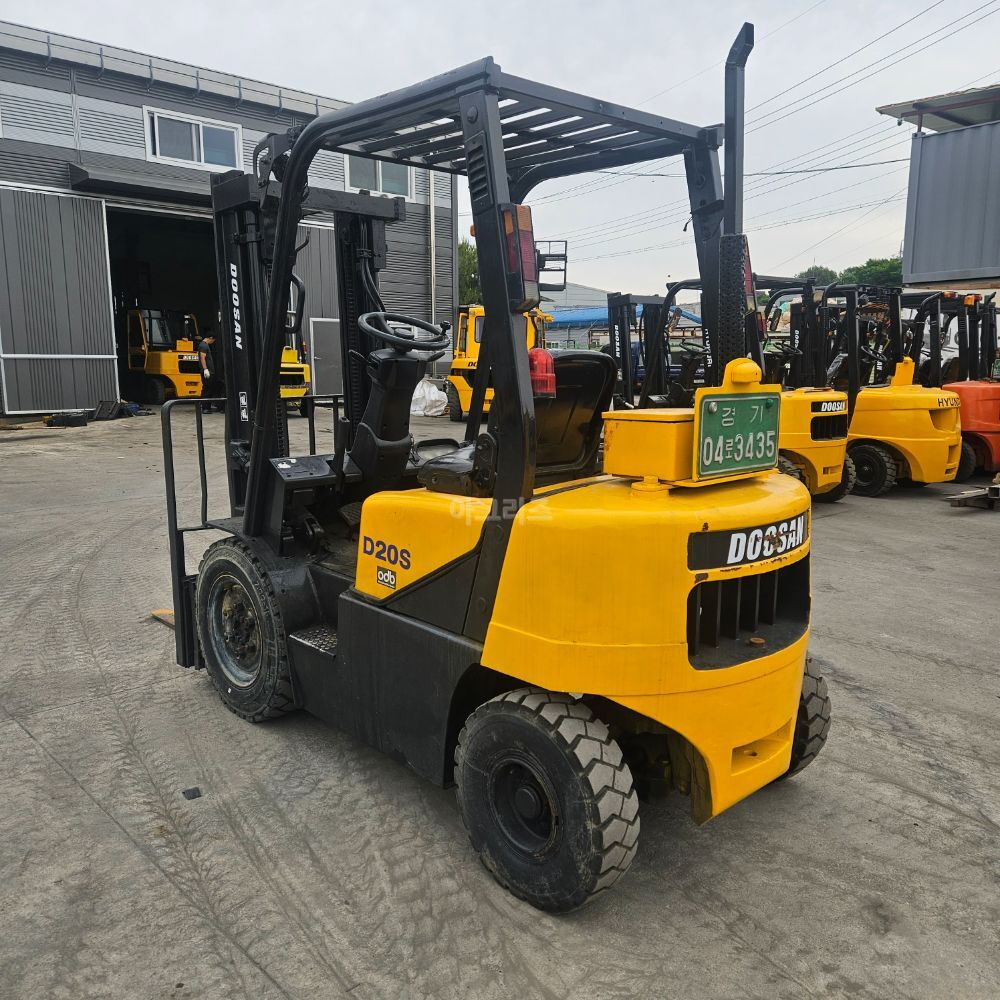  Forklift DB33 (2톤) 뒤우측면