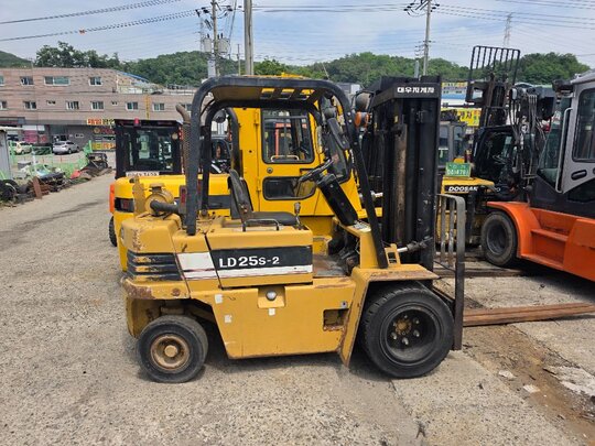 Doosan Forklift LD25S-2 (2.5톤) 앞좌측면